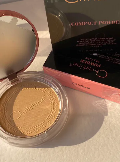 Christine compact powder (05 wheat)