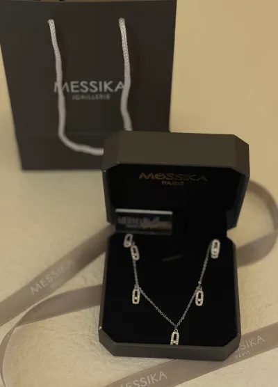 Necklace and Earrings (146)