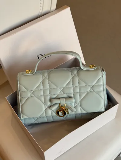 Bag 641 (copy one)