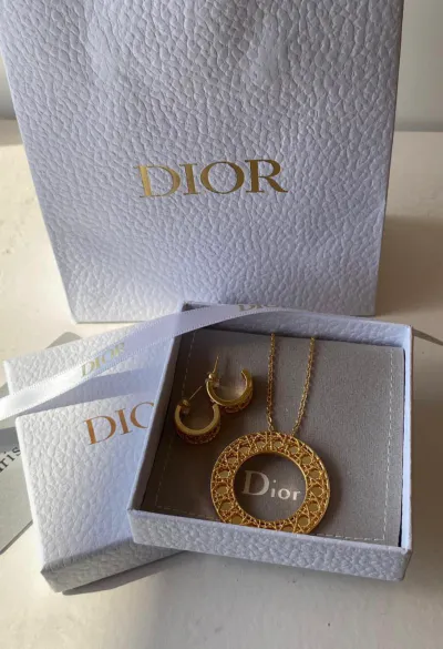 Necklace & Earrings (Ne305)